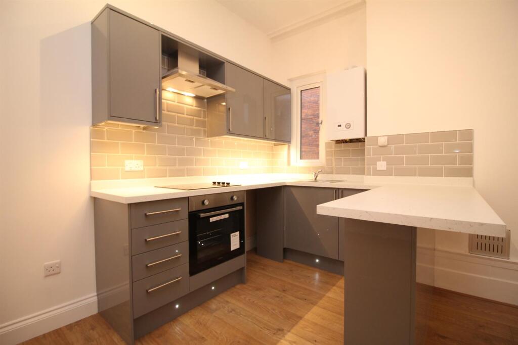 Main image of property: Flat 6 13 Canterbury Road, Ashford