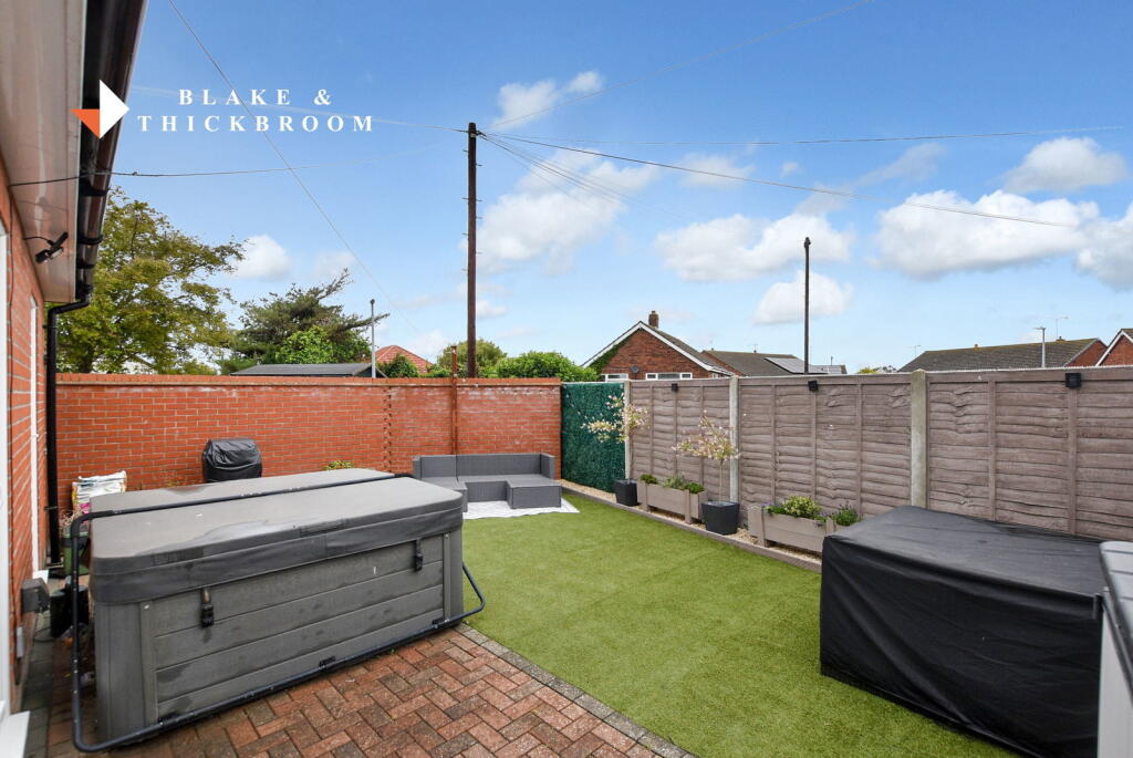 House in Clacton-on-Sea, Holland-on-Sea - View 4