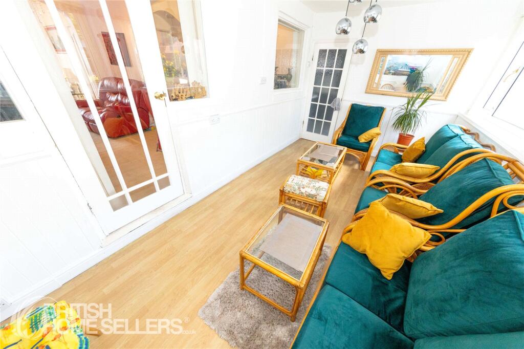 House in Sandwell, West Midlands - View 4