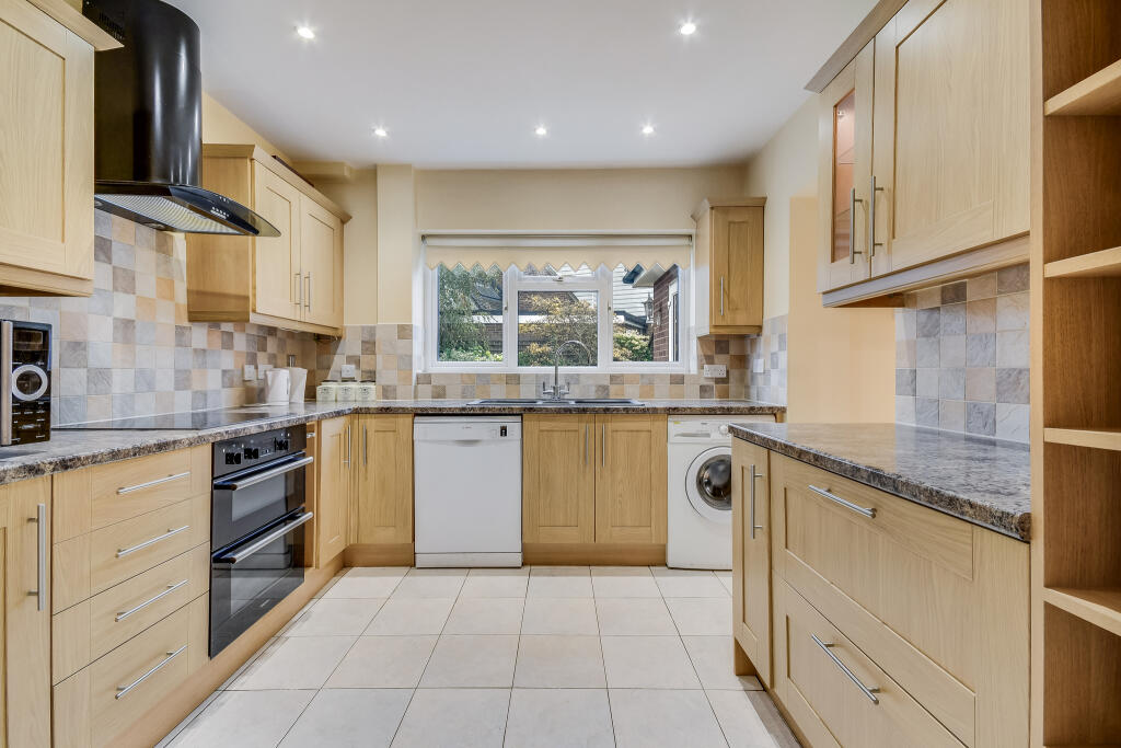 Docklands Avenue, Ingatestone photo 4