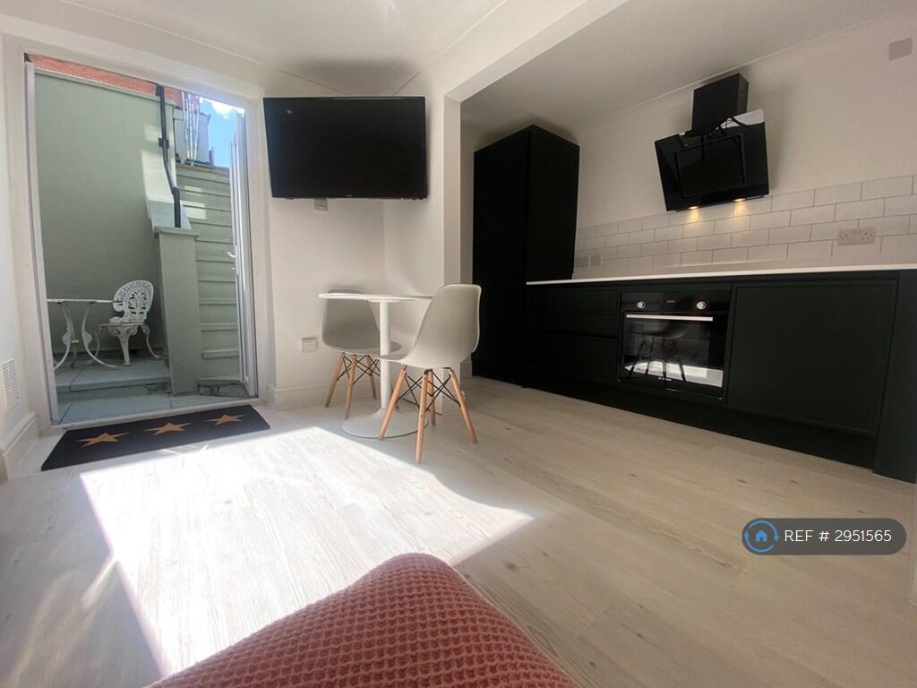 Main image of property: St. Pauls Road, Cheltenham, GL50