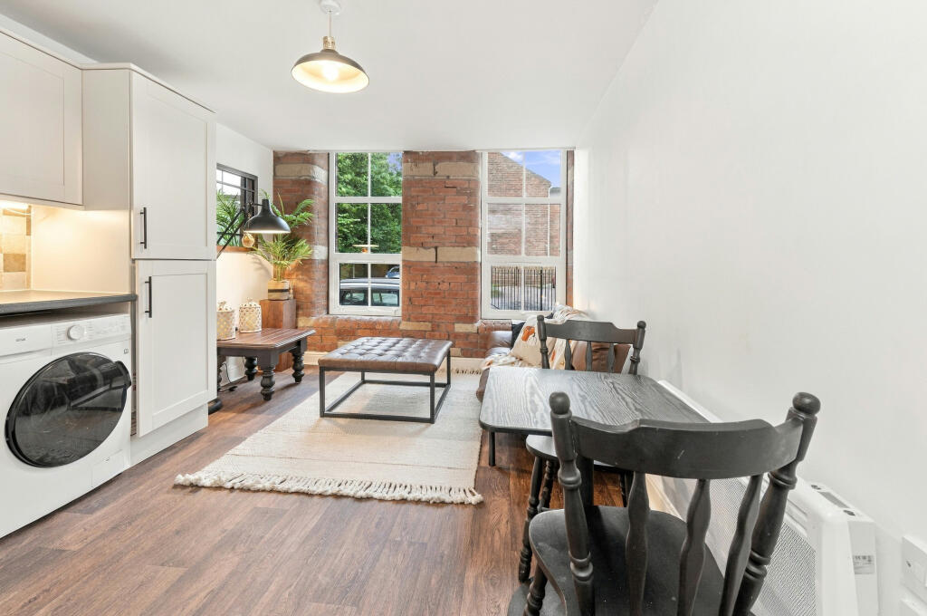 Apartment in Bradford - View 5
