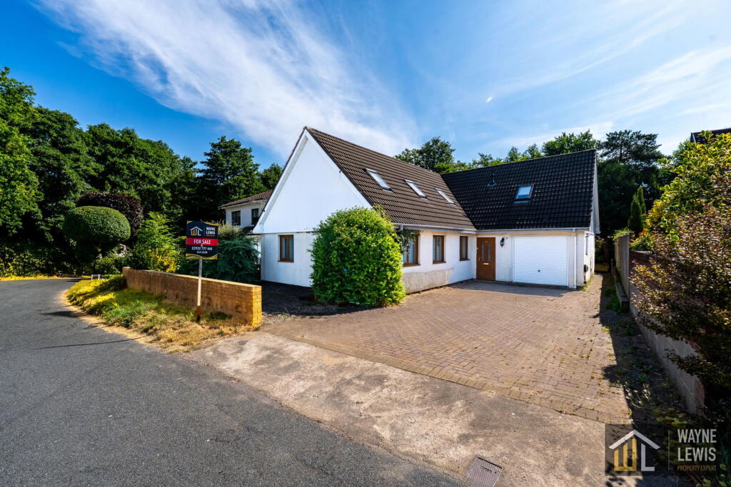 Main image of property: Bedwas Road, Porset, Caerphilly, CF83 3BL