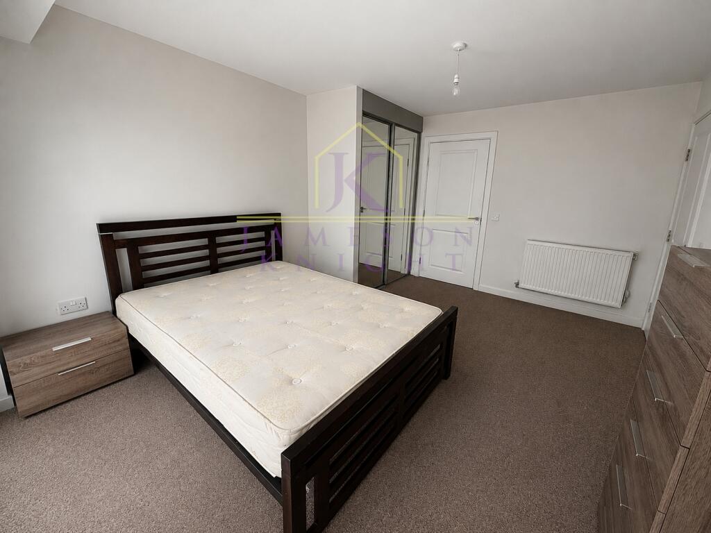 Apartment in London - View 3