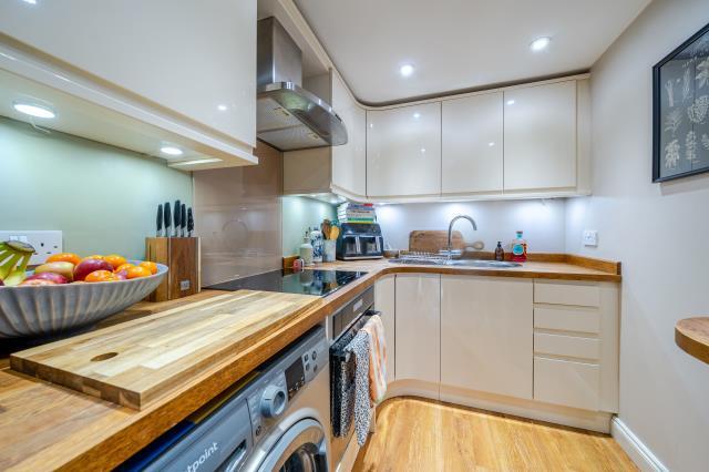 Apartment in Newbury, Speenhamland - View 3