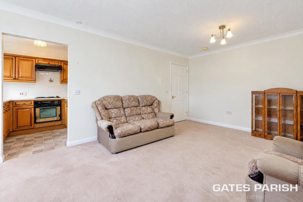 Apartment in Romford - View 5