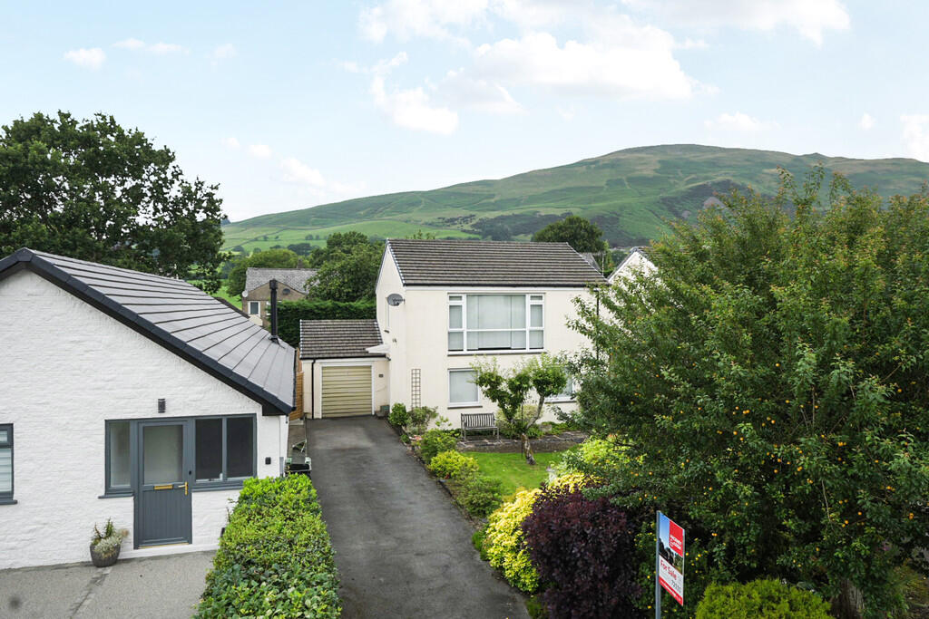 Main image of property: 16 Queens Drive, Sedbergh, LA10 5DP 