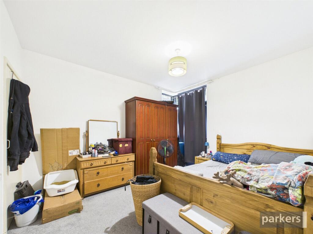 Apartment in Reading - View 3