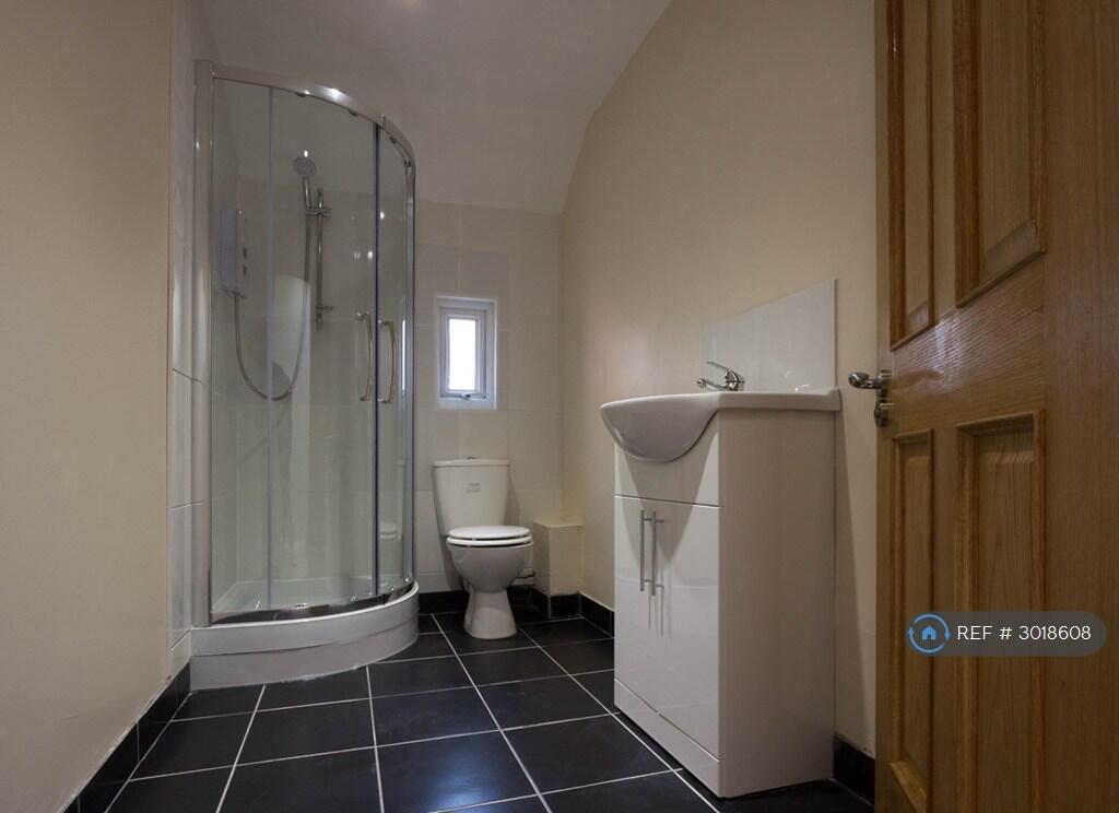 Apartment in Southampton - View 4