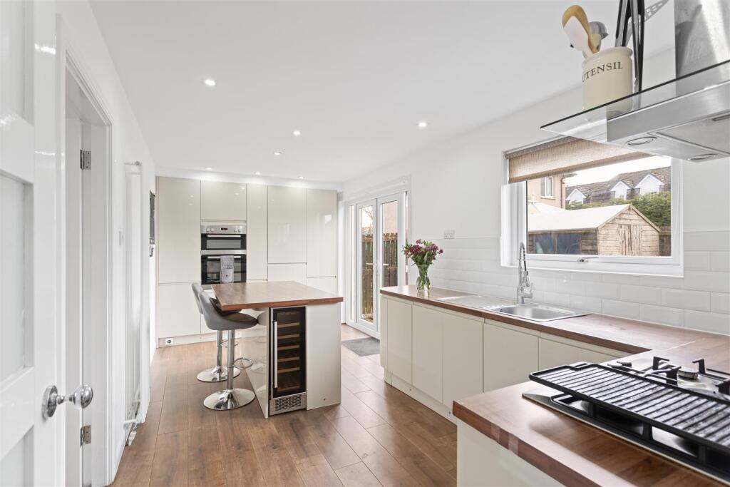 House in Longridge, West Lothian - View 2