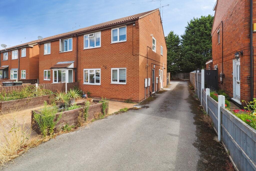 Main image of property: South Road, Beeston, Nottinghamshire, NG9