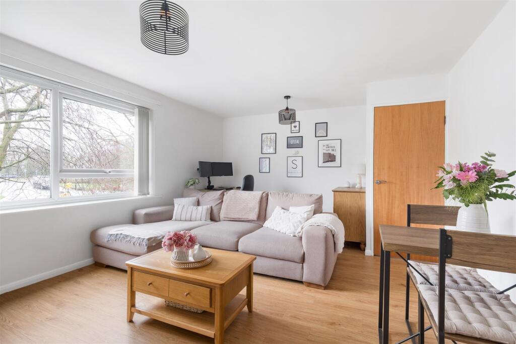 Main image of property: Park Grange Croft, S2