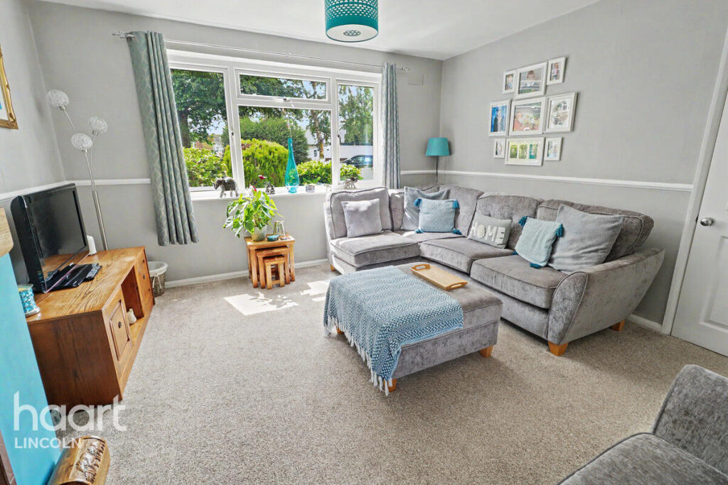 Scampton Avenue, Lincoln - View 5