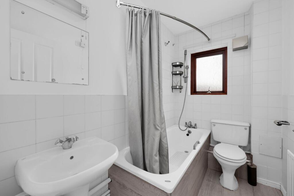Apartment in London - View 3