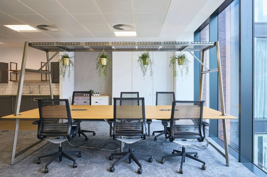 Cornerblock  Fitted.JPG