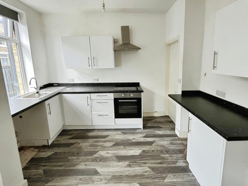 House in Calderdale, Mount Pellon, Pellon - View 4