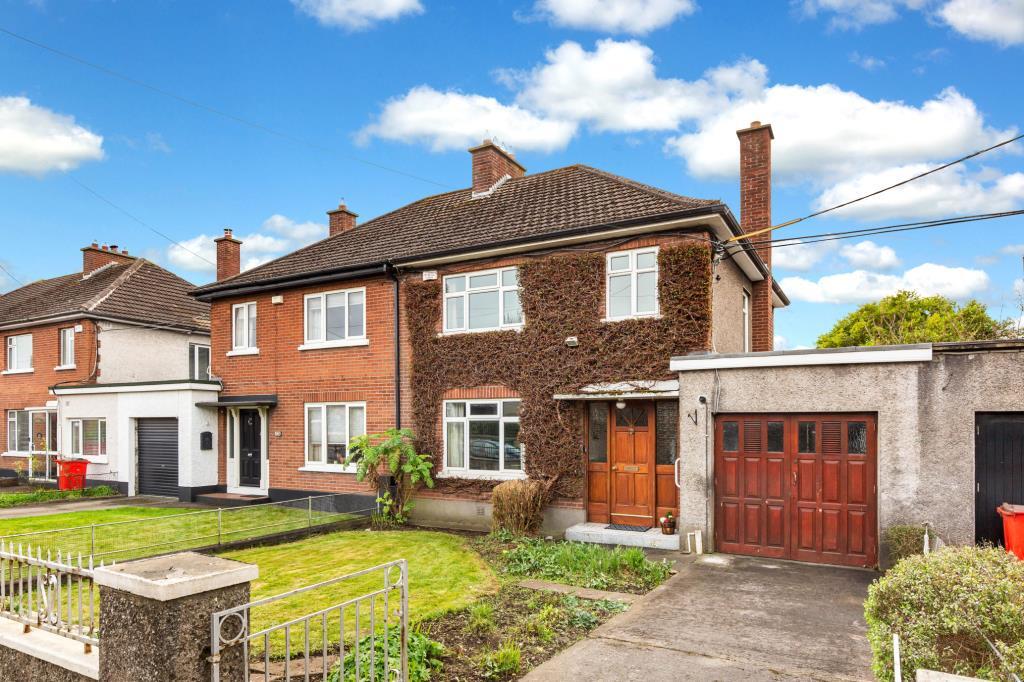 Main image of property: 182 Navan Road, Dublin 7, D07 R5W4