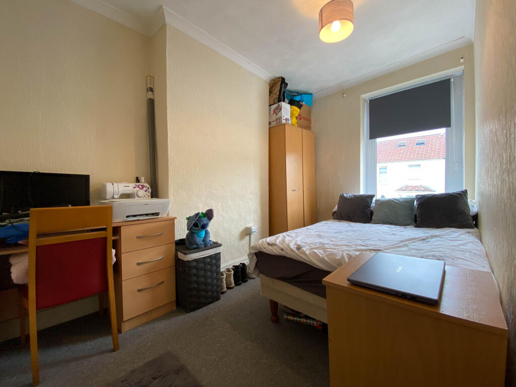 House in Cardiff, Maindy, Cathays - More