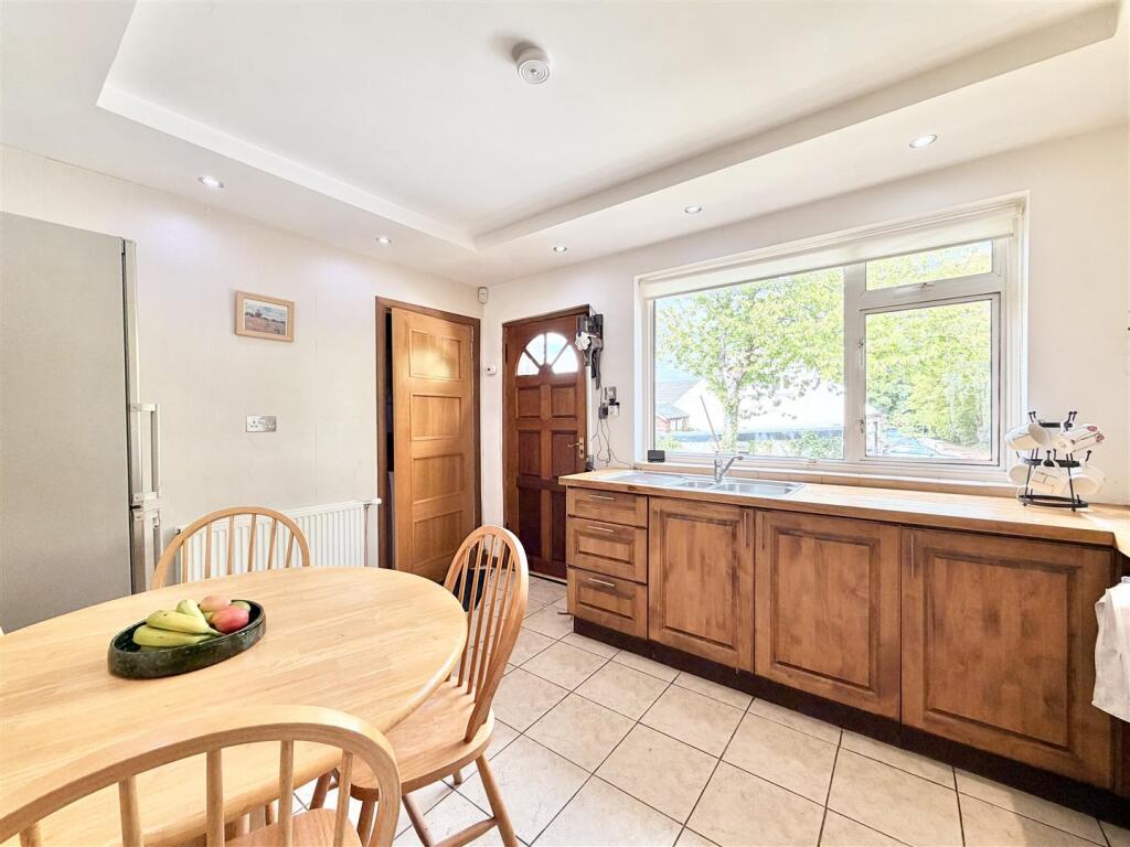 Wellhall Road, Hamilton - View 5