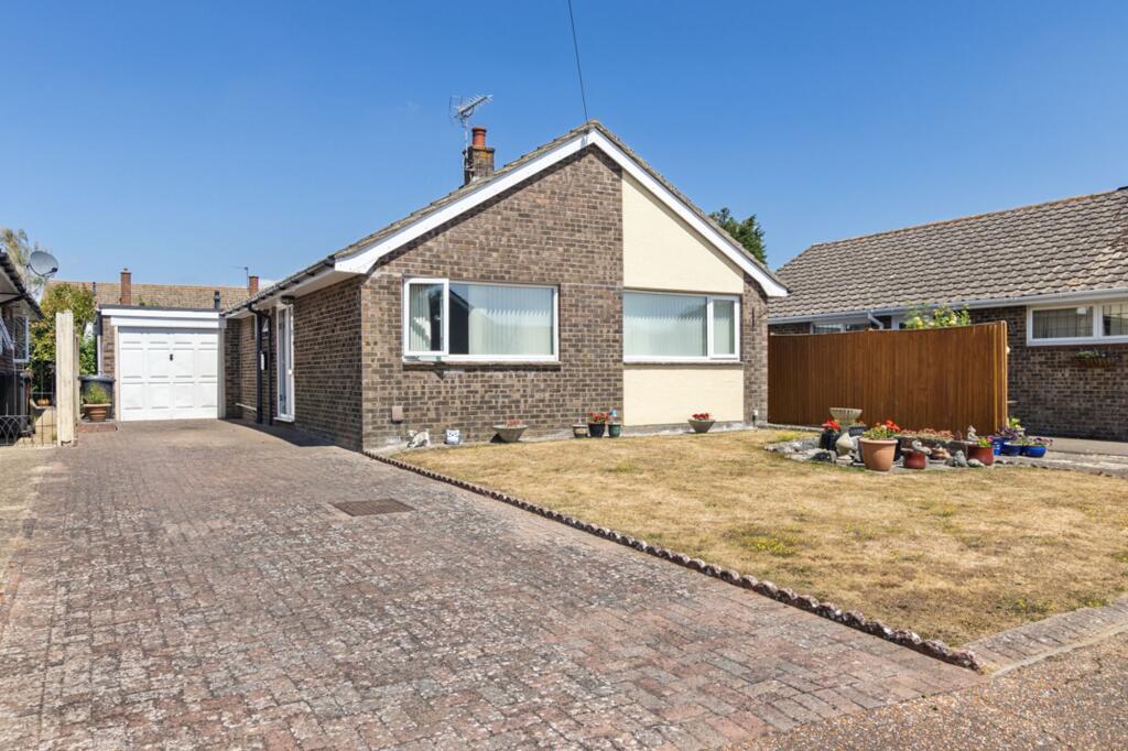 Main image of property: Bethwines Close, Chichester, PO18