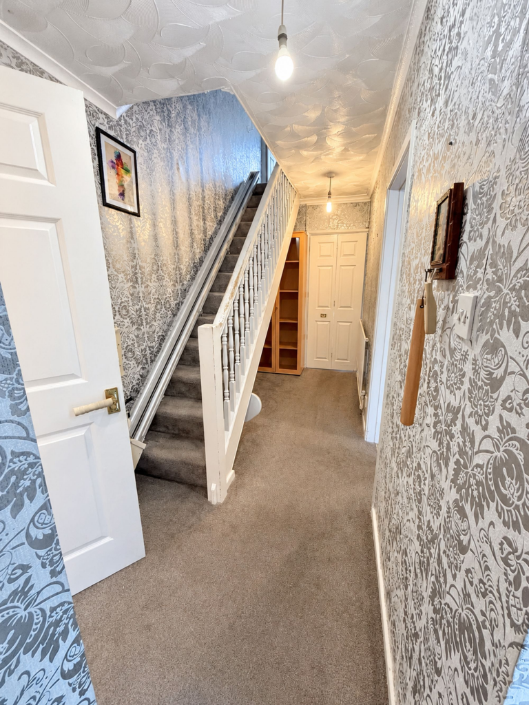 House in Newport - View 4