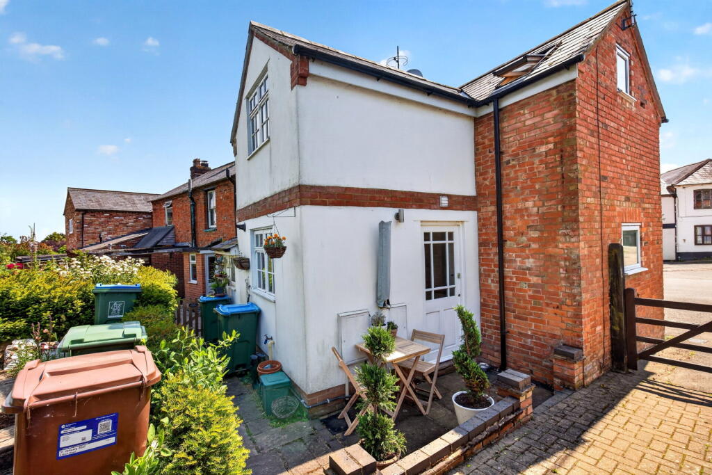 House in Milton Keynes, Drayton Parslow - View 4
