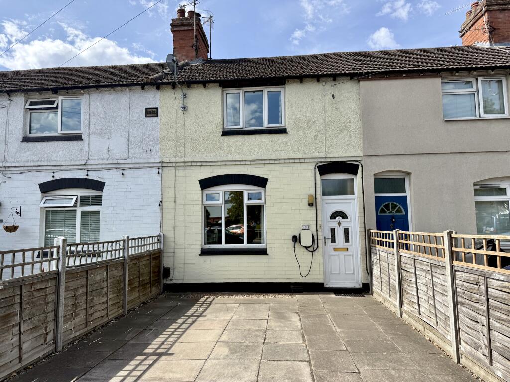 3-bed terraced on Birmingham Road, Stratford-upon-avon, Warwickshire, £250,000