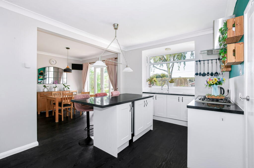 House in Hull - View 5