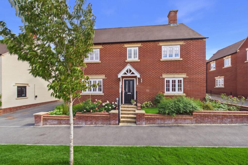 Main image of property: Gold Avenue, Brackley, NN13
