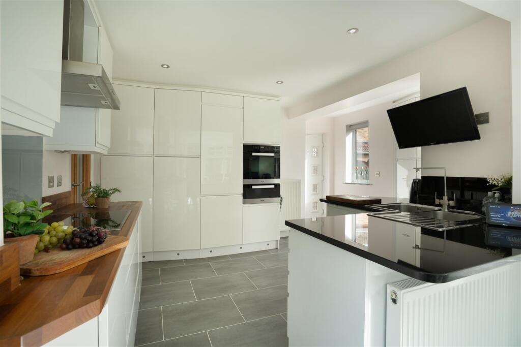 House in Leeds, Barwick in Elmet and Scholes - View 5