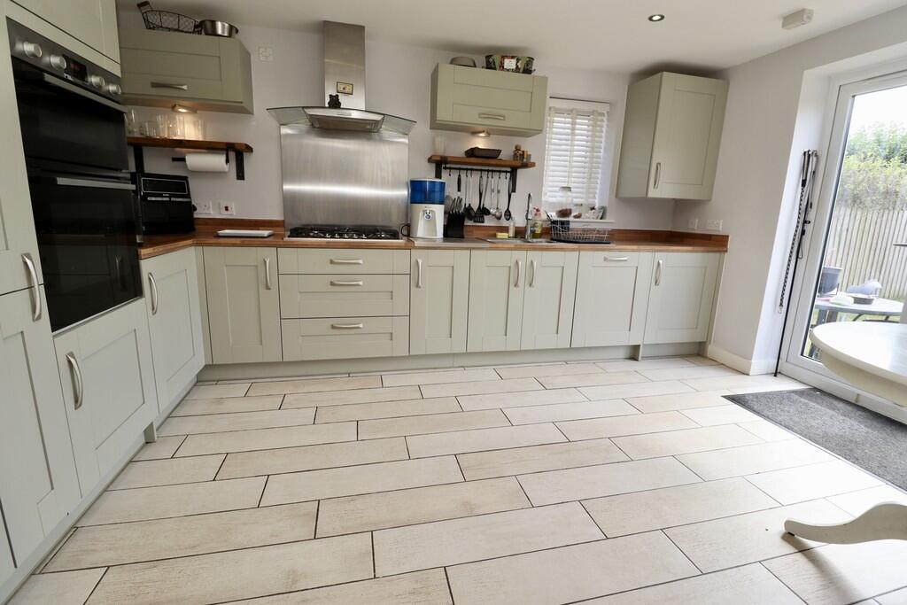 Goldcrest Avenue, Branston photo 3