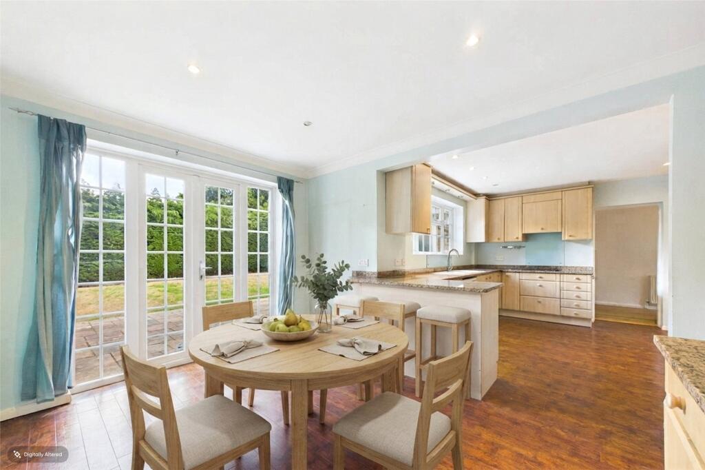 House in Guildford - View 4