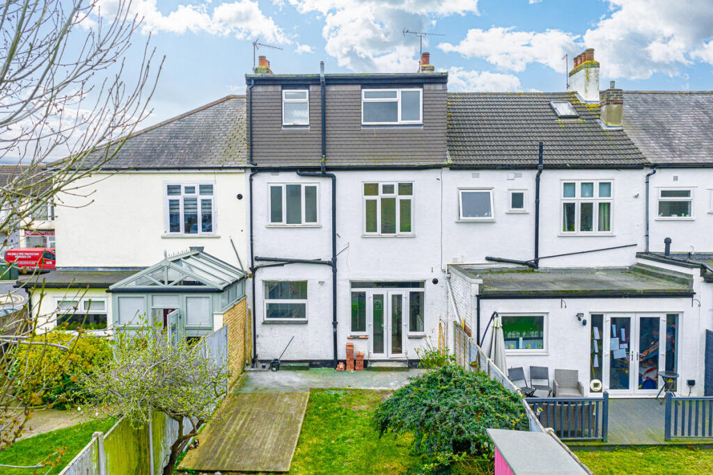 Main image of property: Glendale Gardens, Leigh-on-sea, SS9