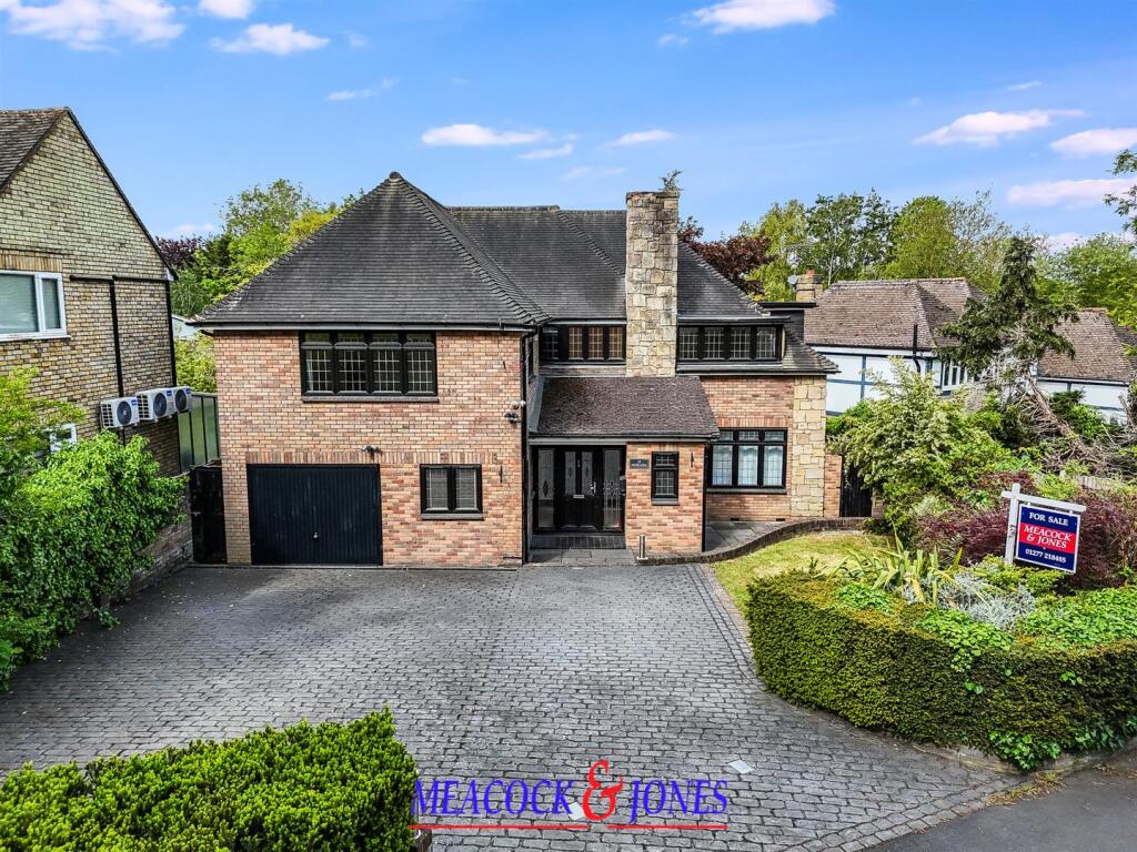 Main image of property: Mount Avenue, Hutton Mount, Brentwood