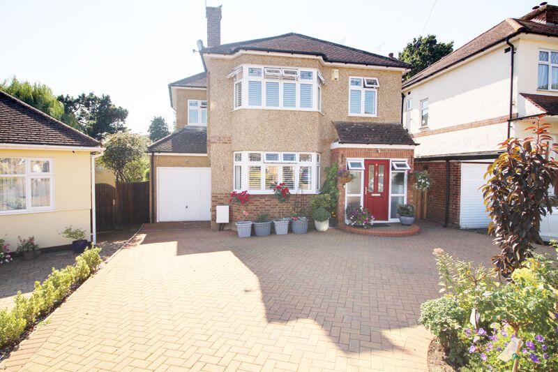 5-bed detached on Tolmers Gardens, Cuffley, £995,000