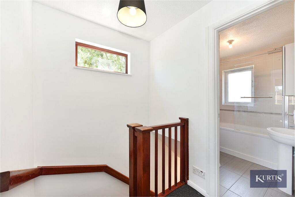 House in London - View 5