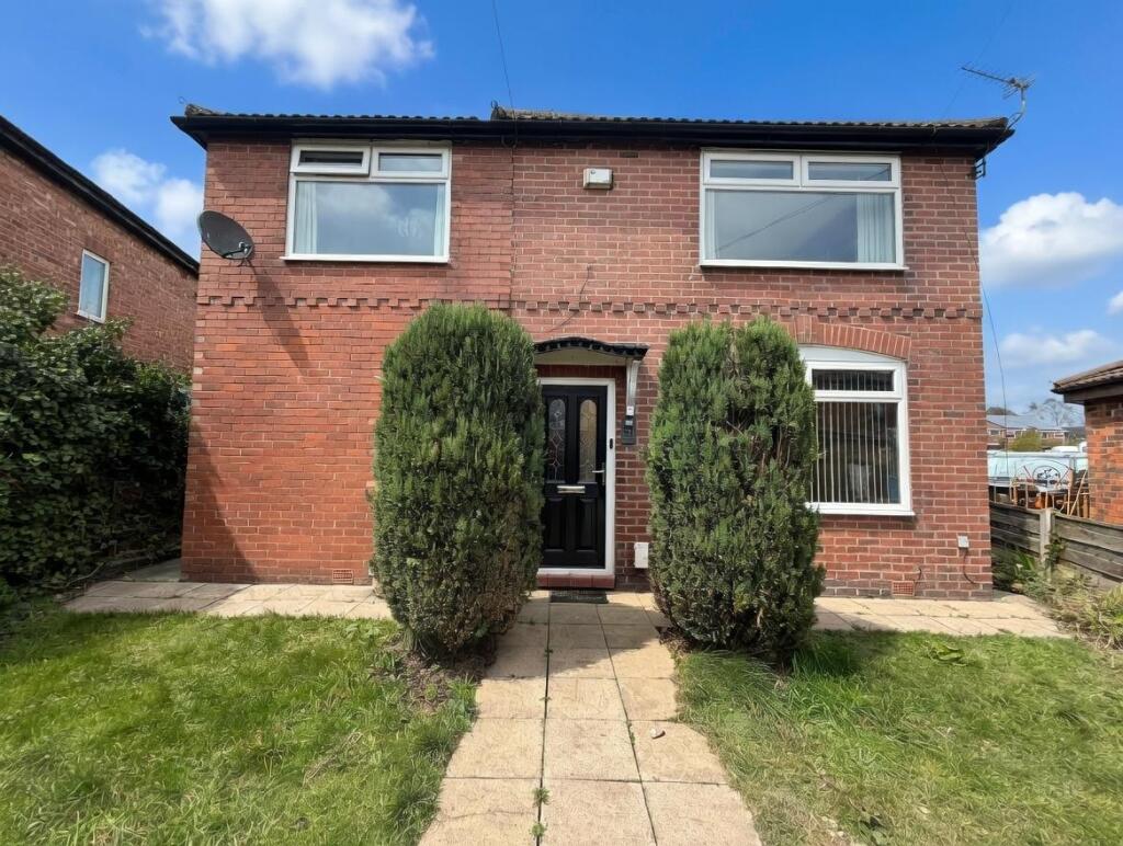 4-bed detached on Williams Crescent, Chadderton, £320,000