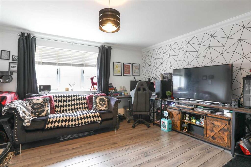 Poppy Court, High Street, Burton Latimer - View 2