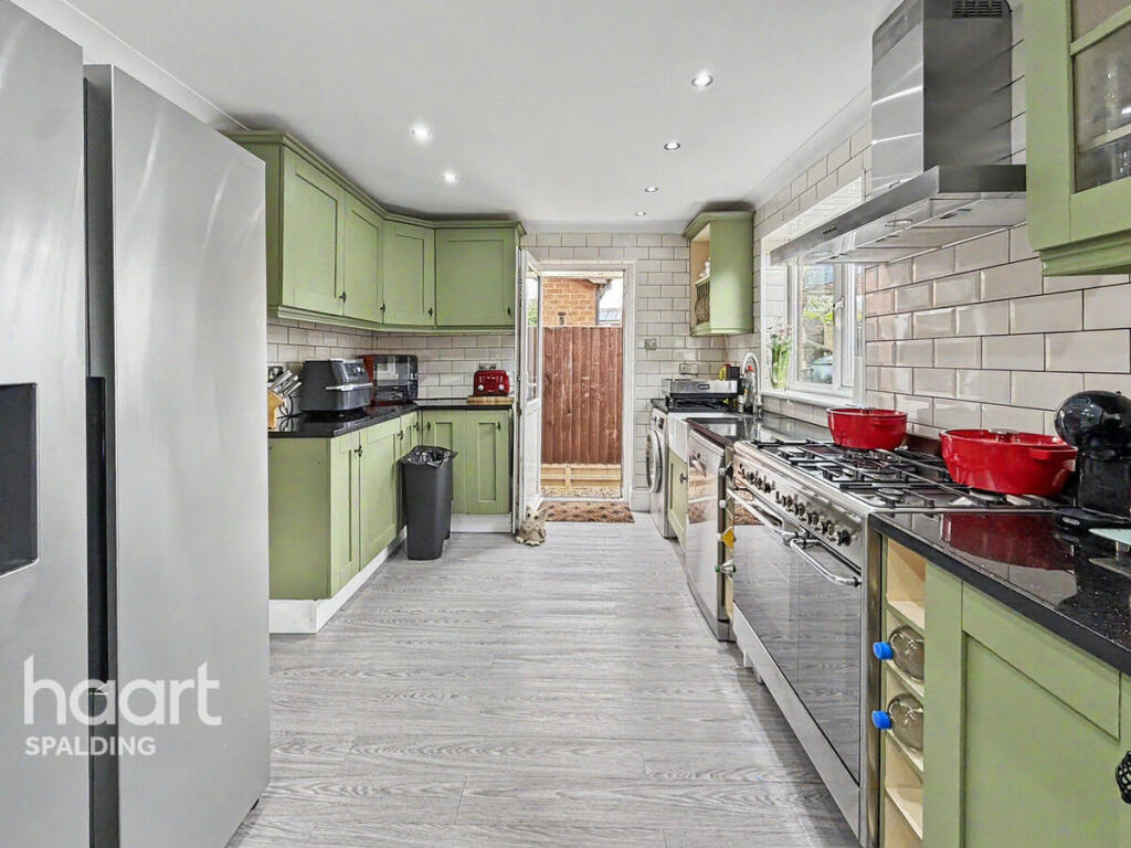 House in Peterborough - View 4