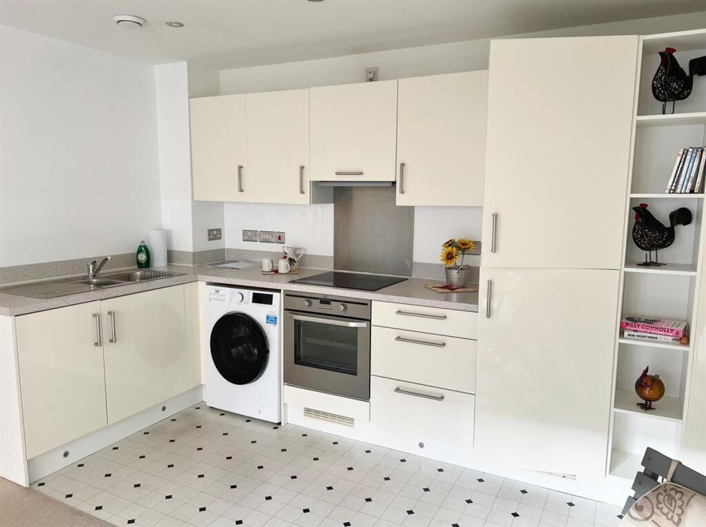 Additional image 5 of Grist Court, Bradford-On-Avon