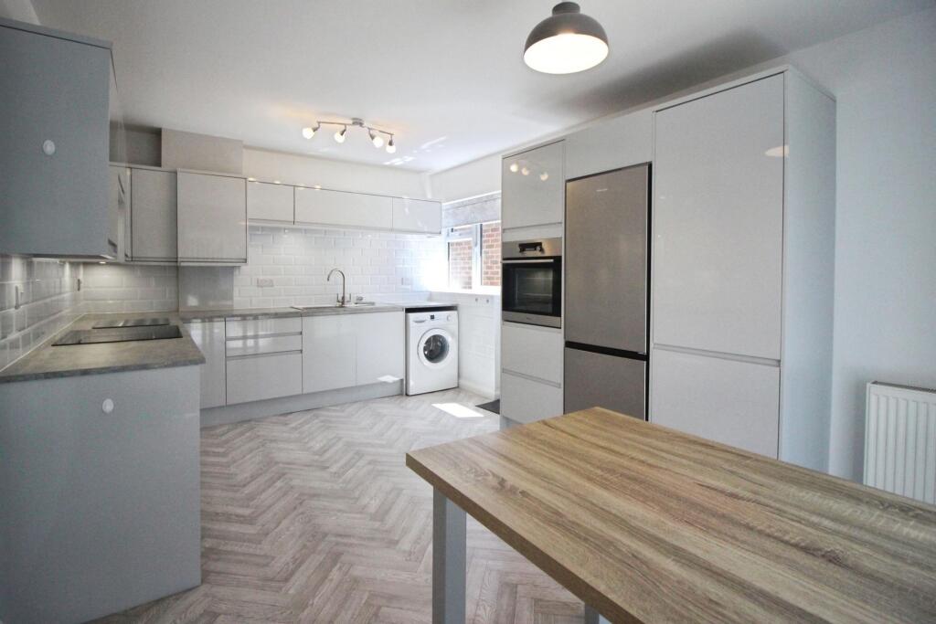 House in Swindon - View 3