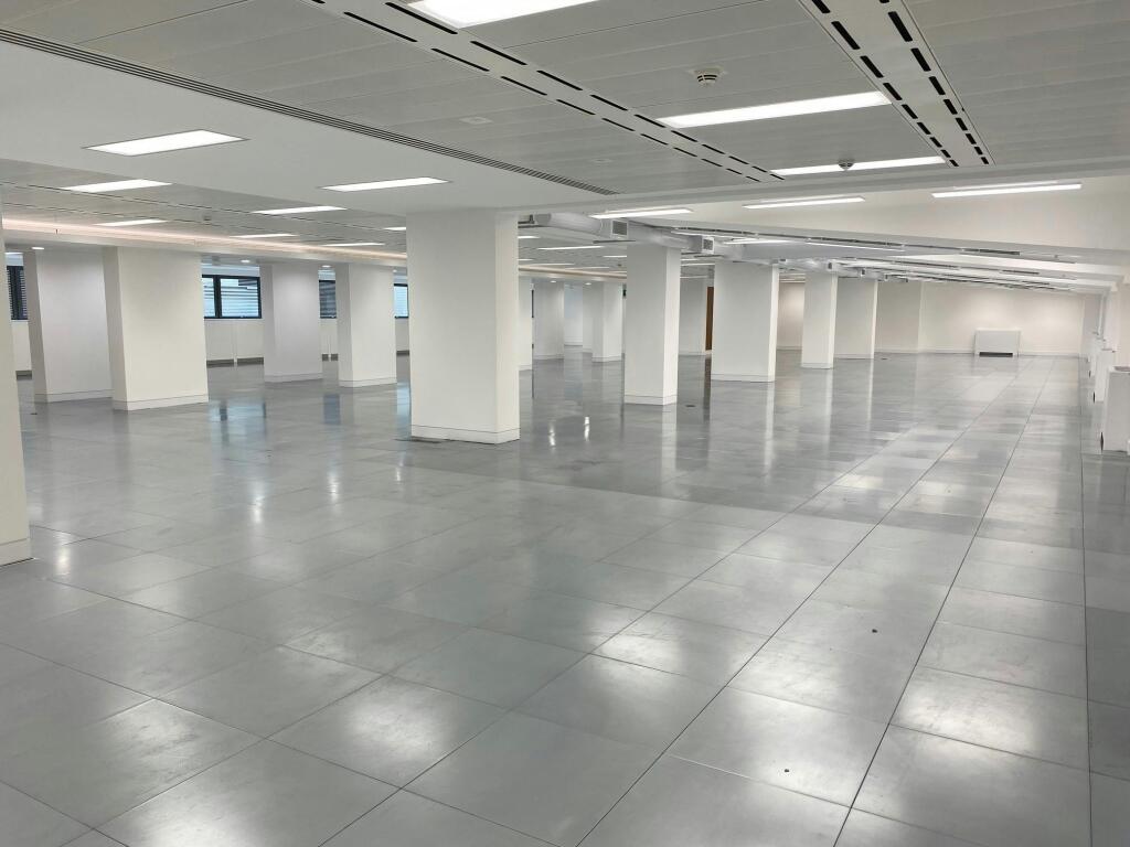 LG - 26 Finsbury Square 5.jpg