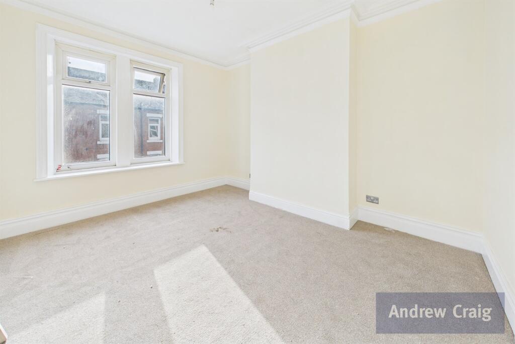 Apartment in Newcastle upon Tyne - View 3