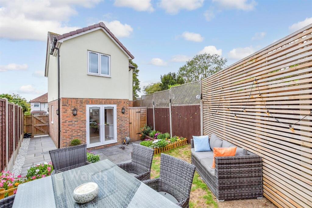 House in Maidstone, Barming Heath, Barming - View 3