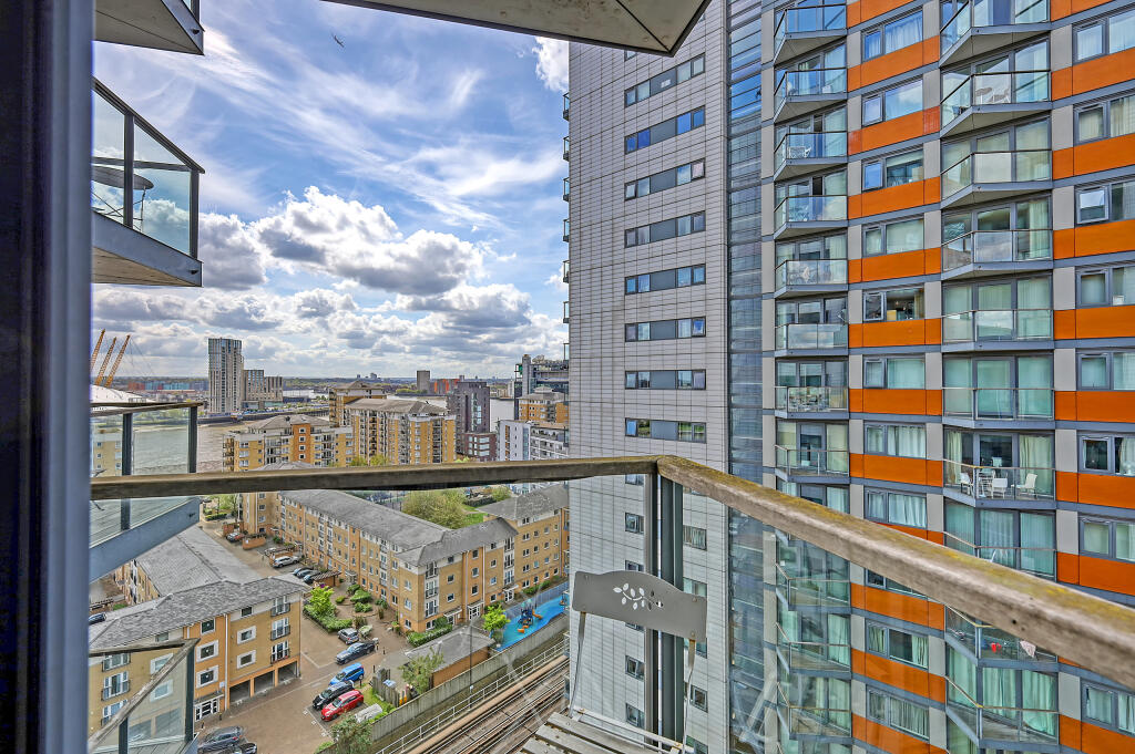 Main image of property: Neutron Tower, Canary Wharf, E14