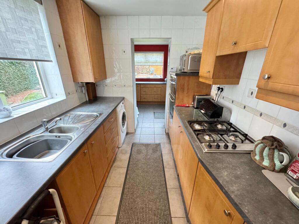 House in Thornliebank, Robslee - View 6