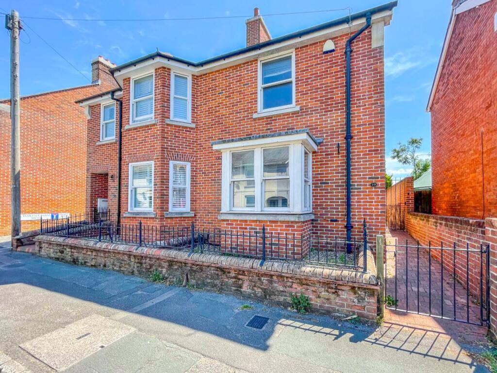 Main image of property: Purewell , Christchurch , Dorset