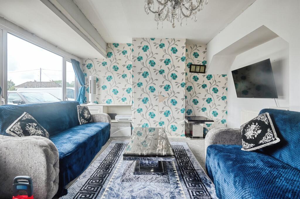 Whitehead Drive, Minworth, Sutton Coldfield photo 4