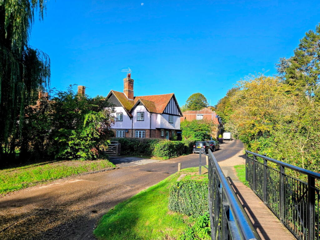 House in Ware, Braughing - View 3