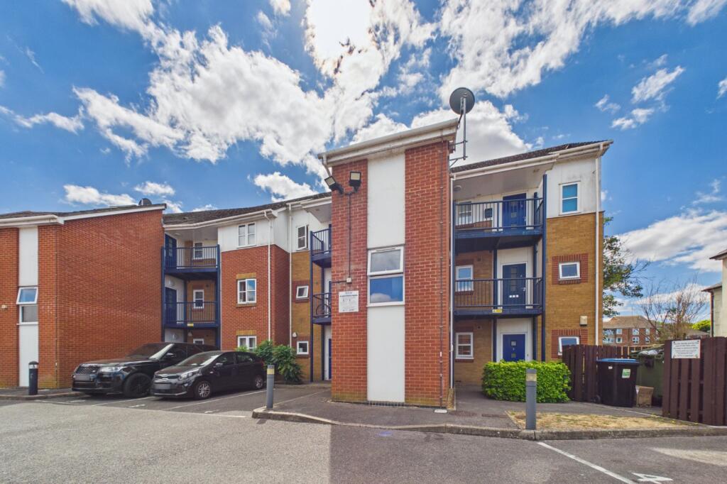 Main image of property: Kennet Walk, Reading, Berkshire, RG1